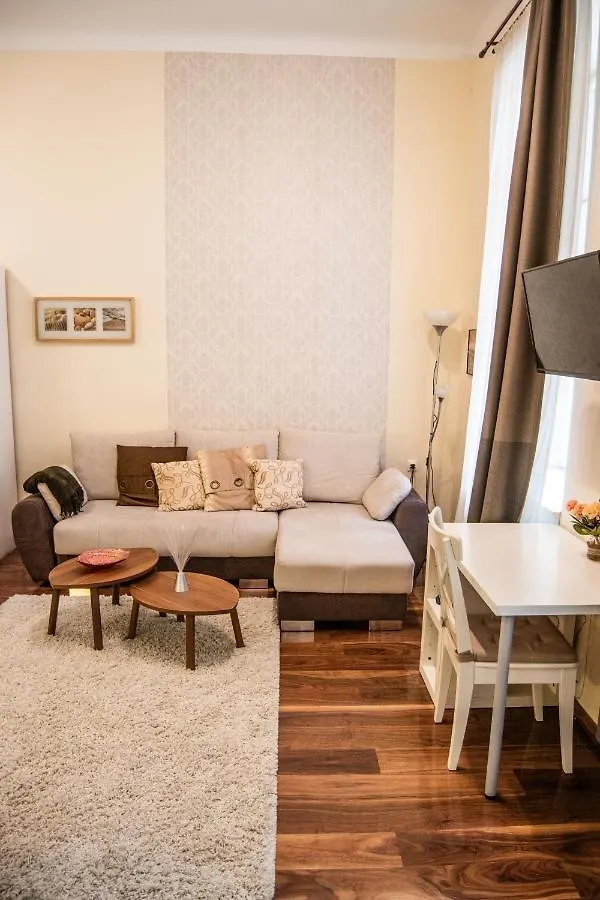Broadway City Center, Fully Equipped, 4 Person Βουδαπέστη Διαμέρισμα